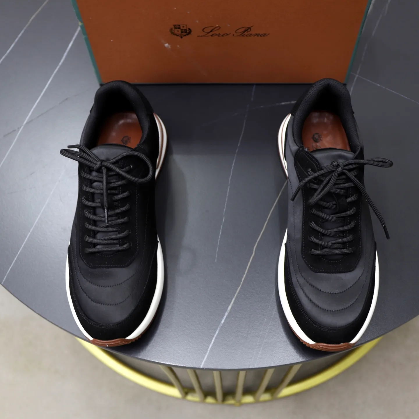 Ex-factory price: 462💰Loropiana LP men's shoes ♞size; 38-44 "45. Customized" original leather splicing. It is really easy to wear, lazy, relaxed, casual, perfect comfort, and there are many color choices, and they all look good with clothes. Is it true that Loropiana can bring social value? “Loropiana is the best thing money can buy”